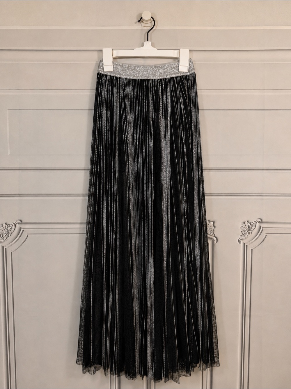 GSTQ Black SunPleated mesh Maxi Skirt with Silver Waistband
